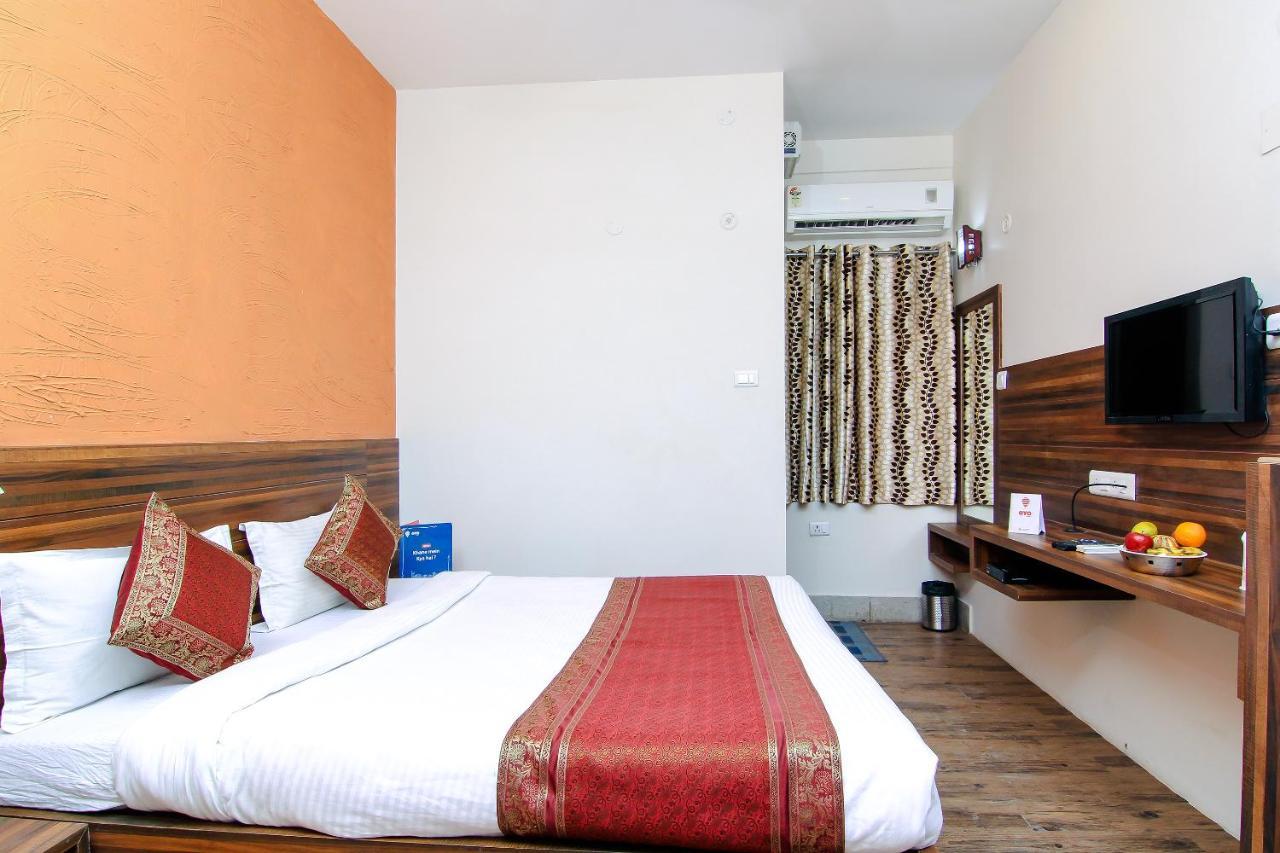Hotel R B International Varanasi Ngoại thất bức ảnh