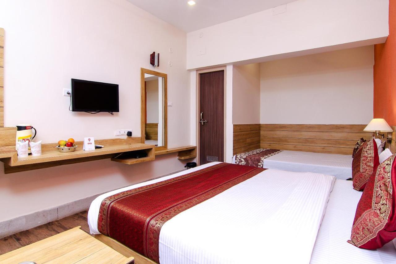 Hotel R B International Varanasi Ngoại thất bức ảnh